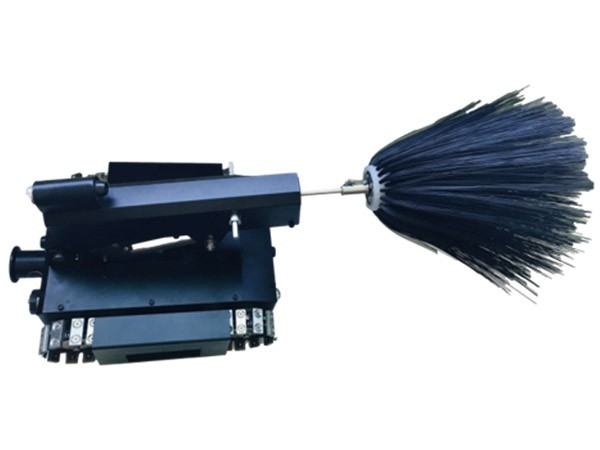 三轴分管除尘机器人